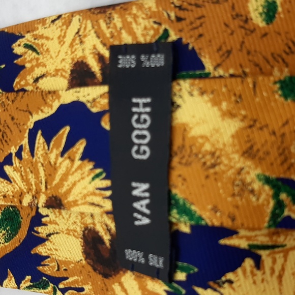 Sunflower Patterned Tie - Picture 2 of 3